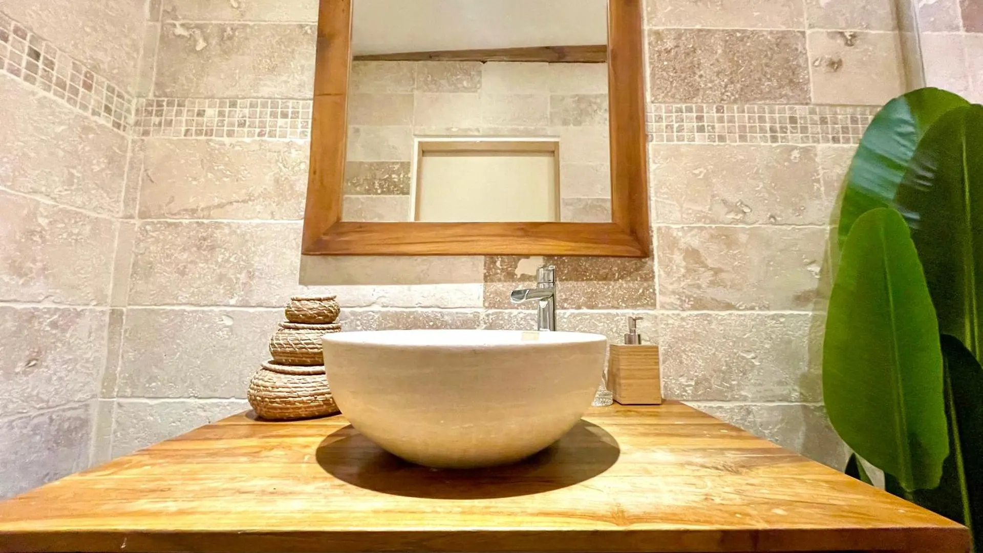 Bngo I Luxe & Confort I Lyon Centre, 4 Personnes, Toilette Separe, Place Des Terreaux