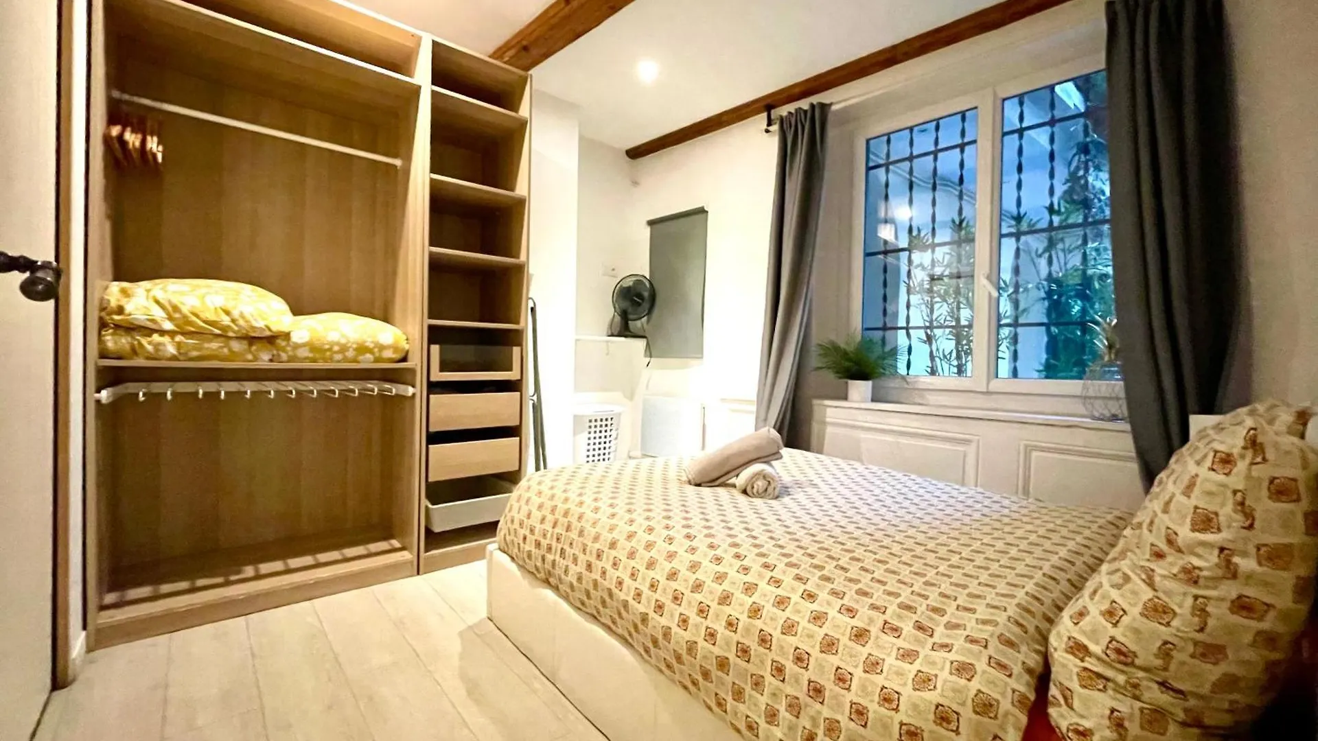 Bngo I Luxe & Confort I Lyon Centre, 4 Personnes, Toilette Separe, Place Des Terreaux